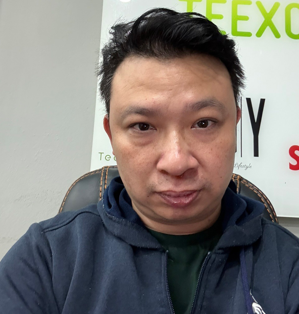 This image has an empty alt attribute; its file name is anh-LHBY.jpg